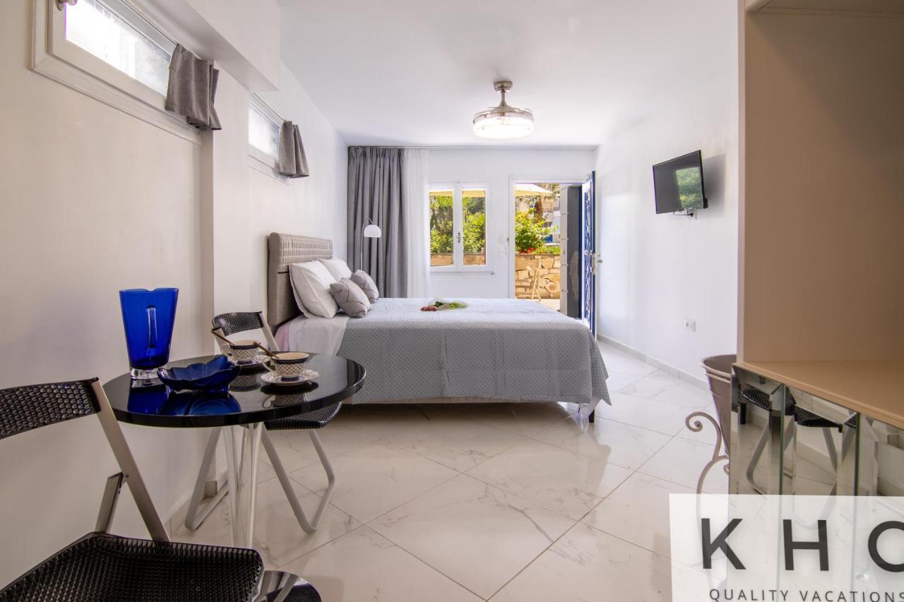 Ground Floor On Zavalata In Fiskardo! 20 Steps From Zavalata Beach!